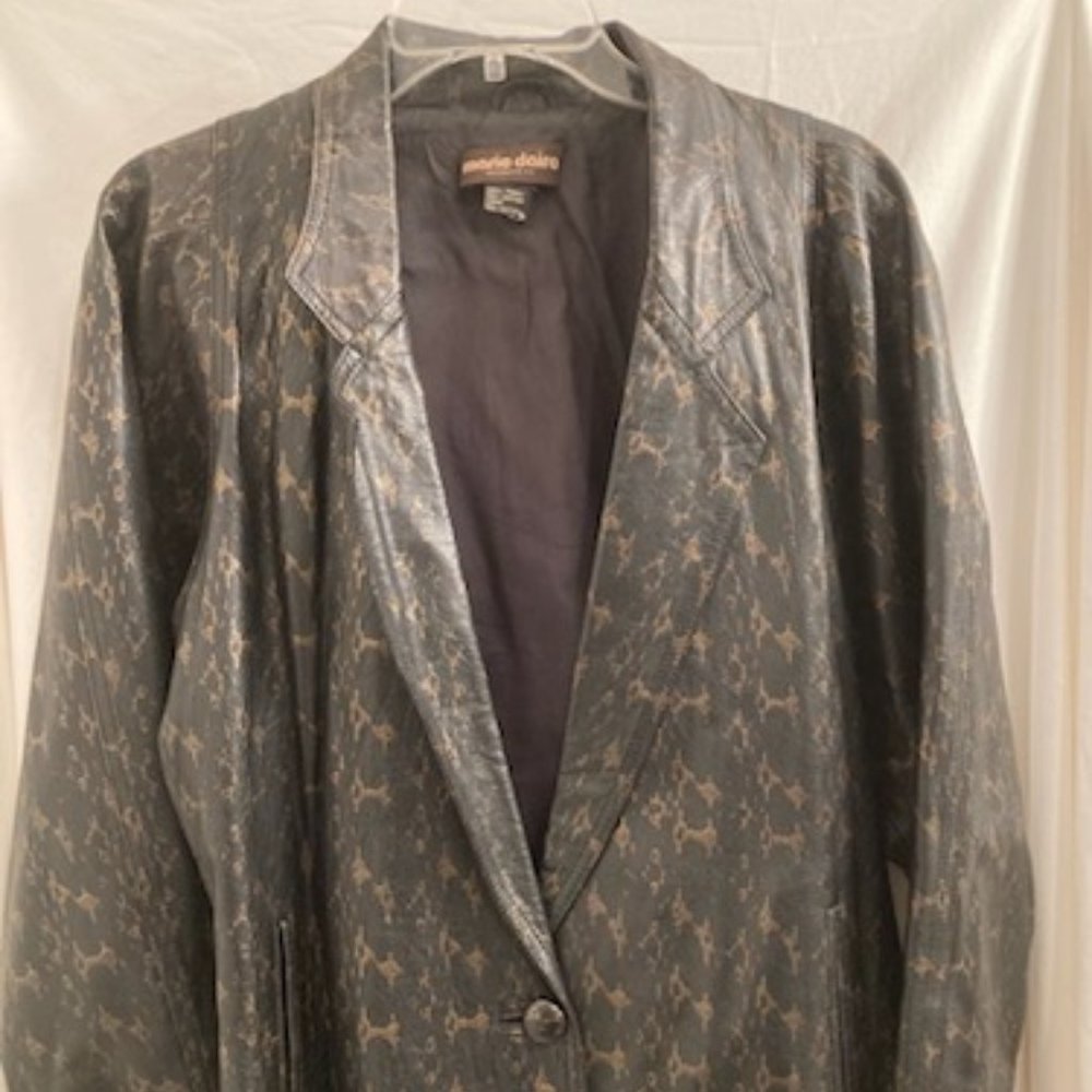 Brown and gold soft leather blazer, single bottom. Size medium
